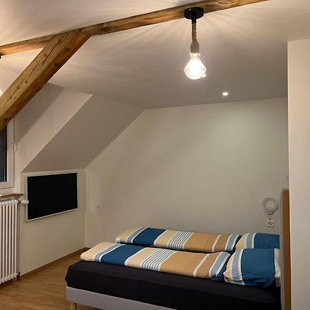 Studio Cosy Au Centre De Couvet מראה חיצוני תמונה