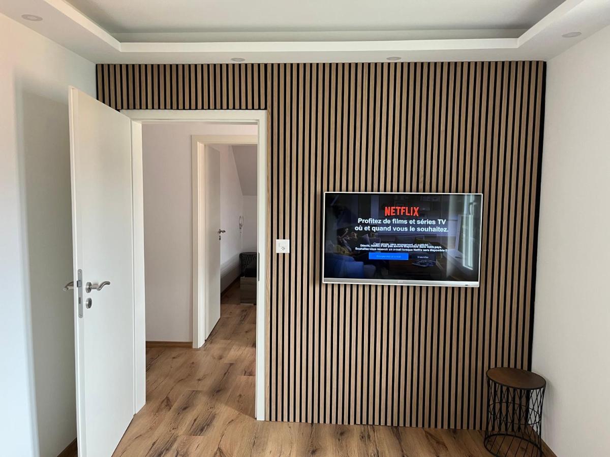 Studio Cosy Au Centre De Couvet מראה חיצוני תמונה