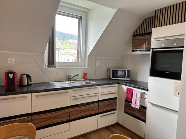Studio Cosy Au Centre De Couvet מראה חיצוני תמונה