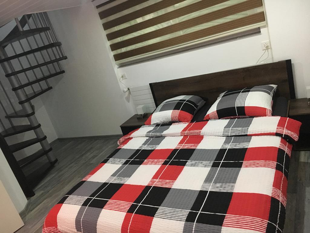 Studio Cosy Au Centre De Couvet מראה חיצוני תמונה
