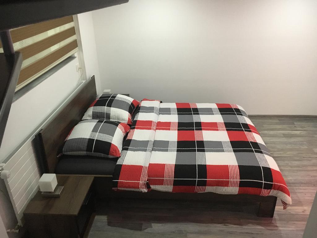 Studio Cosy Au Centre De Couvet מראה חיצוני תמונה